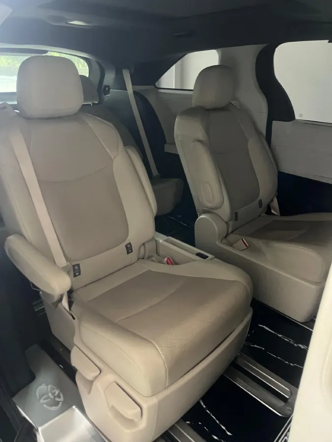2023 Toyota Granvia 2.5L 189HP L4 E-CVT Hybrid,autocango,china used car exporter,china ev exporter,chinese used car exporter,chinese used ev exporter