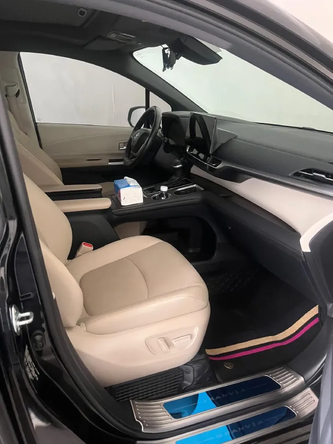 2023 Toyota Granvia 2.5L 189HP L4 E-CVT Hybrid,autocango,china used car exporter,china ev exporter,chinese used car exporter,chinese used ev exporter