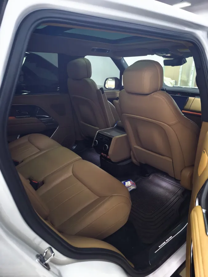 2025 Land Rover Range Rover 3.0T 400HP L6 8AT,autocango,china used car exporter,china ev exporter,chinese used car exporter,chinese used ev exporter