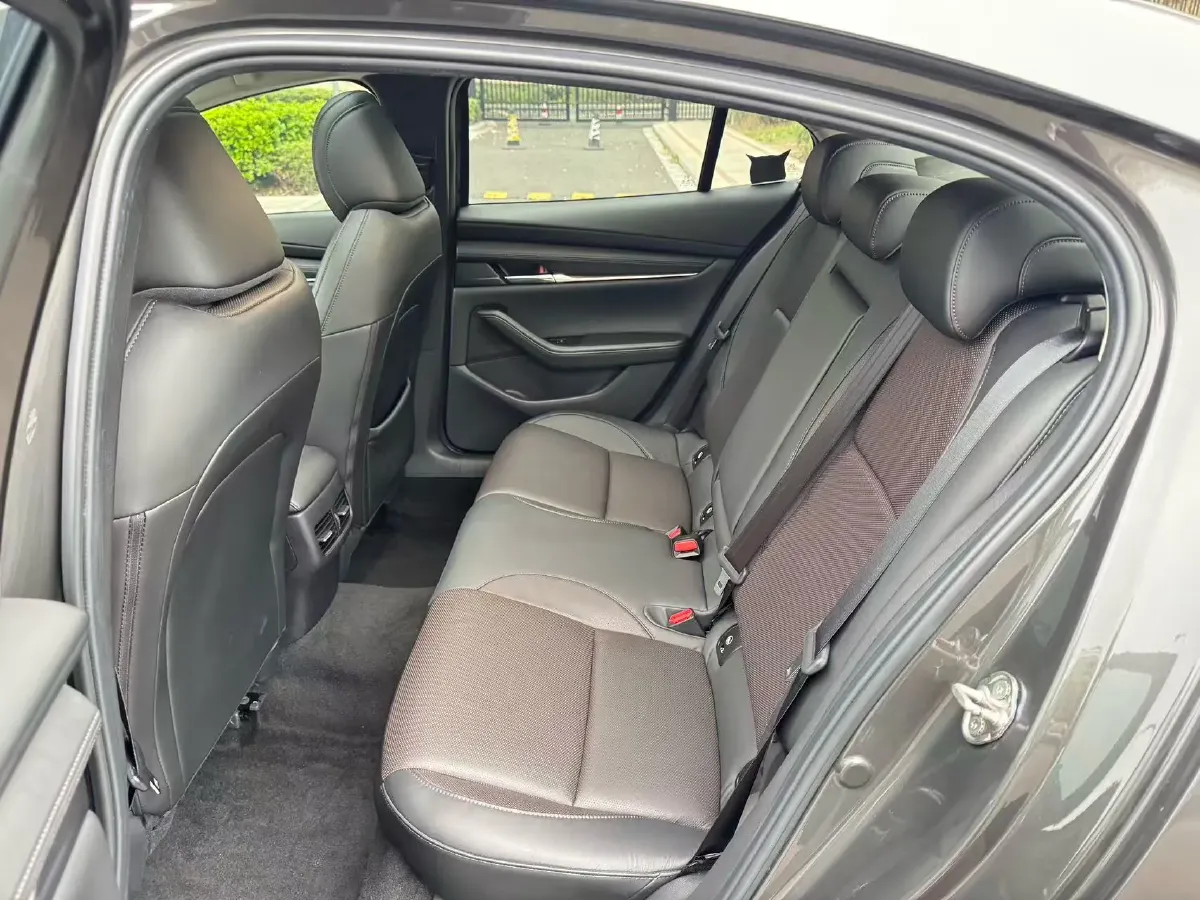 2021 Mazda 3 Axela 2.0L 158HP L4 6AT,autocango,china used car exporter,china ev exporter,chinese used car exporter,chinese used ev exporter