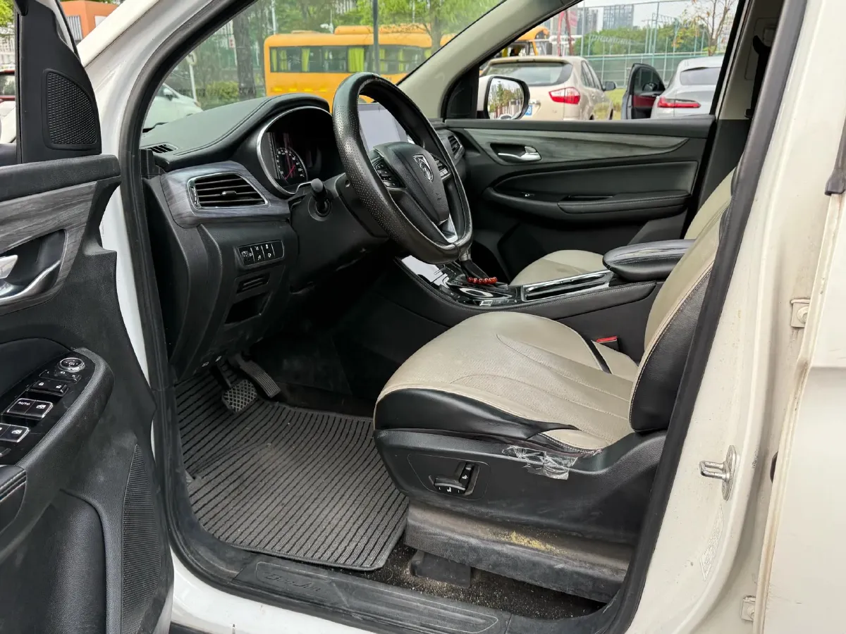 2019 BaoJun 730 1.5T 147HP L4 CVT,autocango,china used car exporter,china ev exporter,chinese used car exporter,chinese used ev exporter