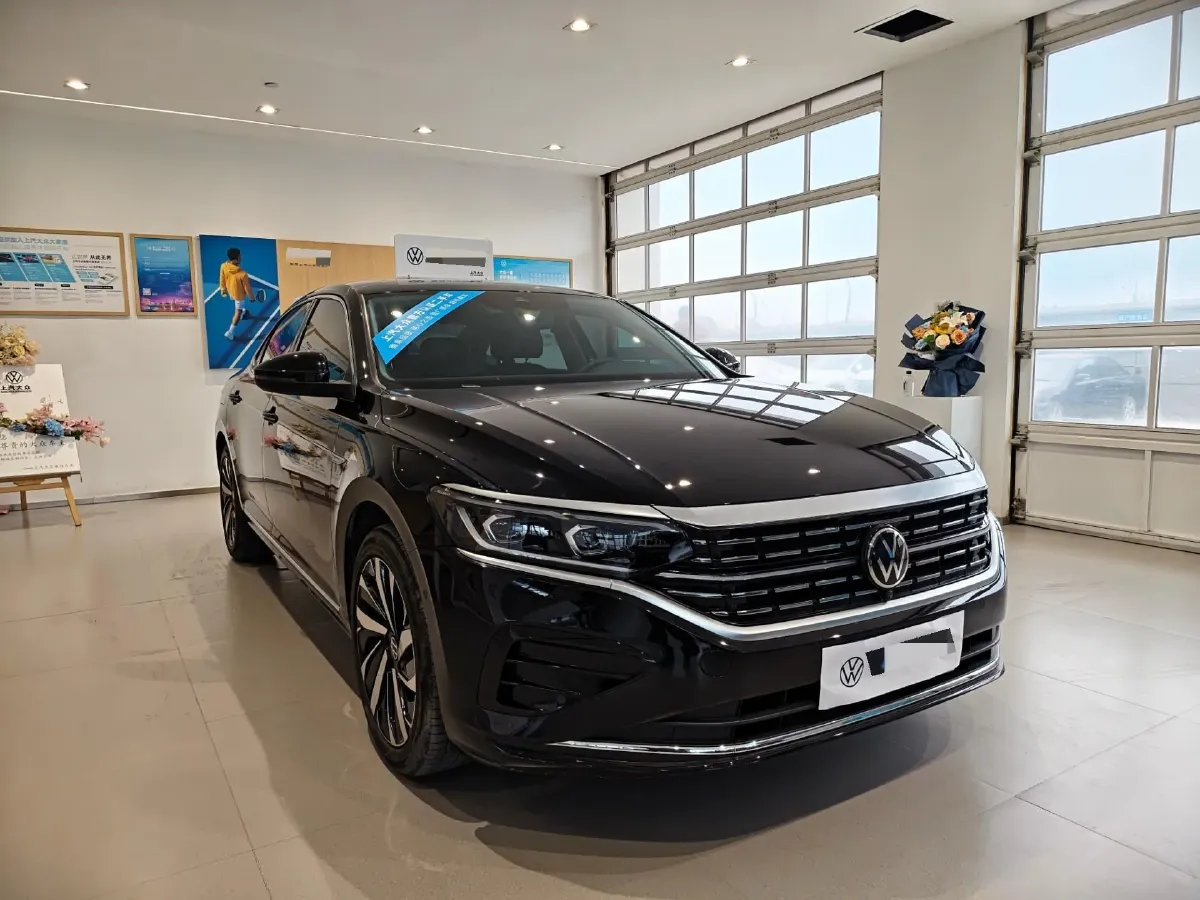 2024 Volkswagen Passat 2.0T 220HP L4 7DCT,autocango,china used car exporter,china ev exporter,chinese used car exporter,chinese used ev exporter