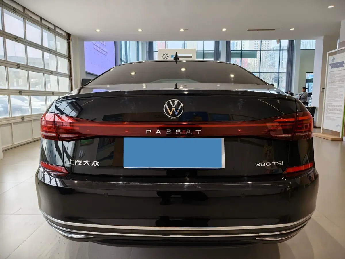 2024 Volkswagen Passat 2.0T 220HP L4 7DCT,autocango,china used car exporter,china ev exporter,chinese used car exporter,chinese used ev exporter
