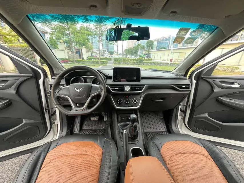 2019 WuLing HongGuang S3 1.5L 112HP L4 6MT,autocango,china used car exporter,china ev exporter,chinese used car exporter,chinese used ev exporter