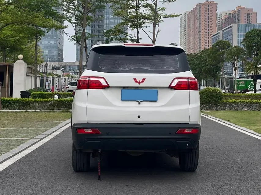 2019 WuLing HongGuang S3 1.5L 112HP L4 6MT,autocango,china used car exporter,china ev exporter,chinese used car exporter,chinese used ev exporter