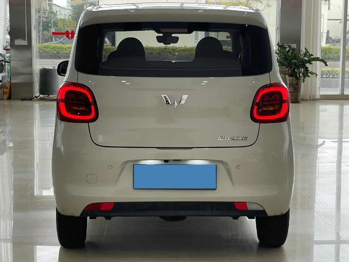 2025 WuLing HongGuang MINI EV BEV 16.2KWH,autocango,china used car exporter,china ev exporter,chinese used car exporter,chinese used ev exporter