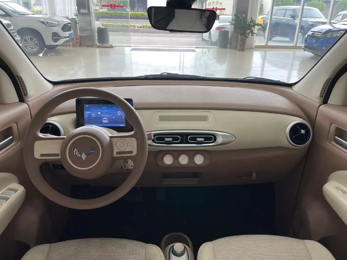 2025 WuLing HongGuang MINI EV BEV 16.2KWH,autocango,china used car exporter,china ev exporter,chinese used car exporter,chinese used ev exporter