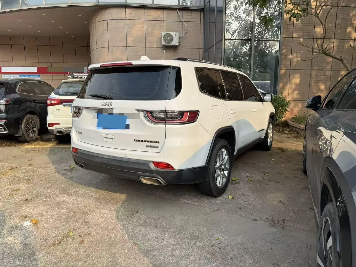 2018 Jeep Grand Commander 2.0T 234HP L4 9AT,autocango,china used car exporter,china ev exporter,chinese used car exporter,chinese used ev exporter