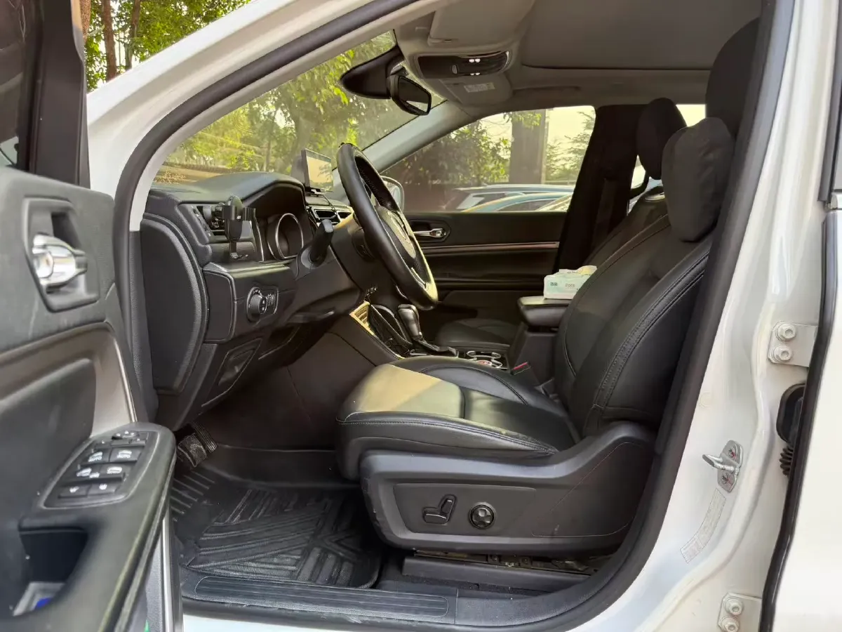 2018 Jeep Grand Commander 2.0T 234HP L4 9AT,autocango,china used car exporter,china ev exporter,chinese used car exporter,chinese used ev exporter