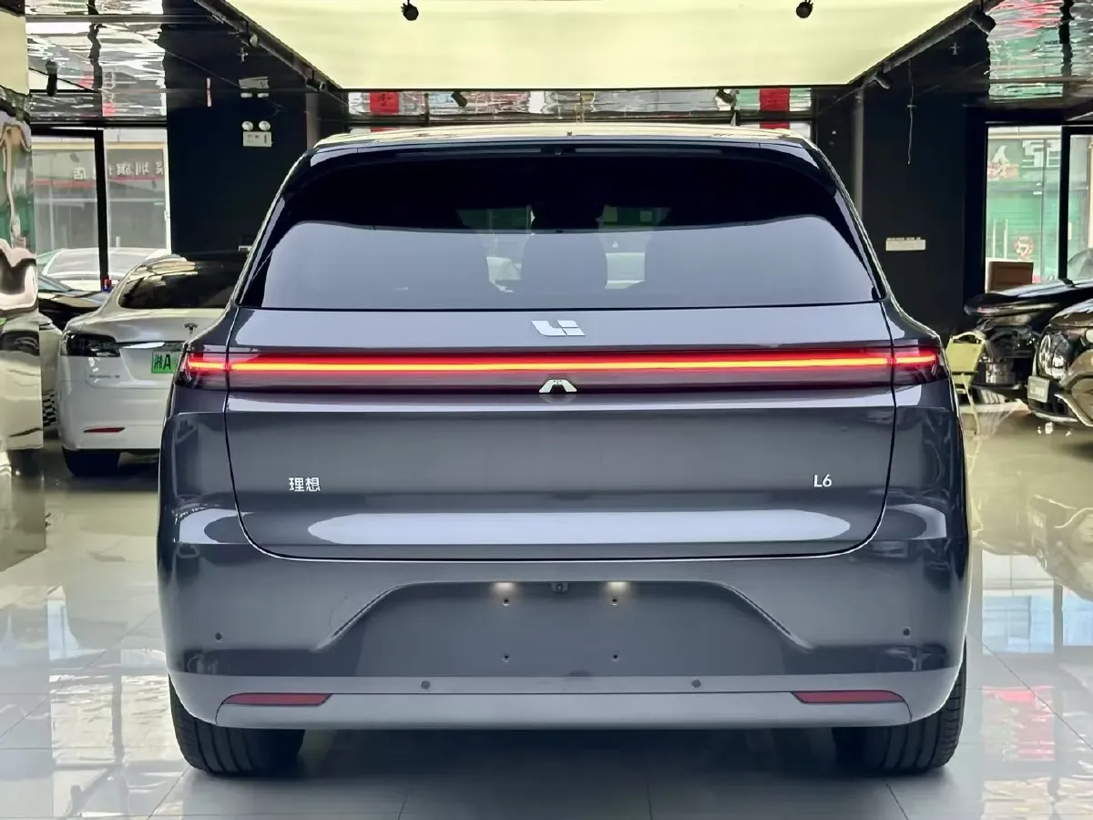 2025 Li L6 Range Extended 154HP L4 REEV,autocango,china used car exporter,china ev exporter,chinese used car exporter,chinese used ev exporter