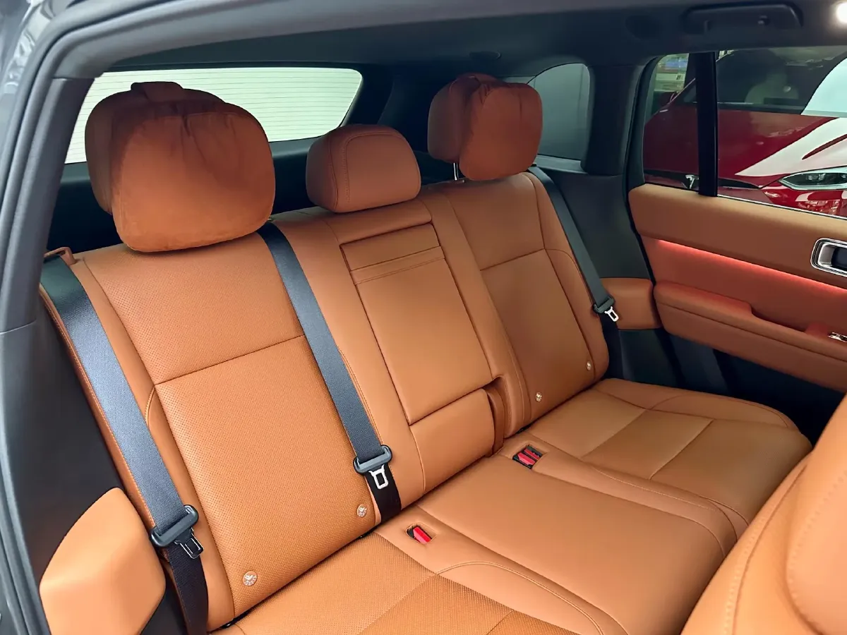 2025 Li L6 Range Extended 154HP L4 REEV,autocango,china used car exporter,china ev exporter,chinese used car exporter,chinese used ev exporter