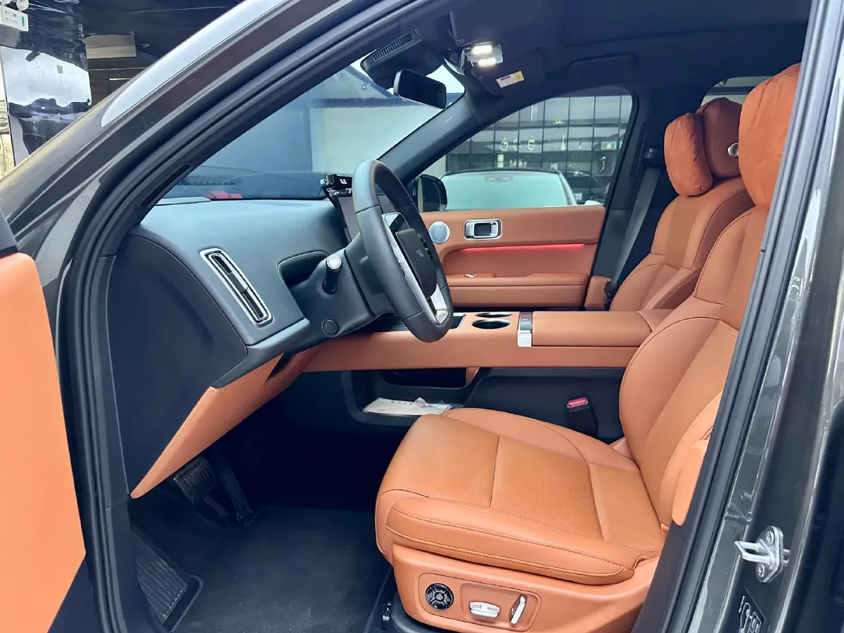 2025 Li L6 Range Extended 154HP L4 REEV,autocango,china used car exporter,china ev exporter,chinese used car exporter,chinese used ev exporter