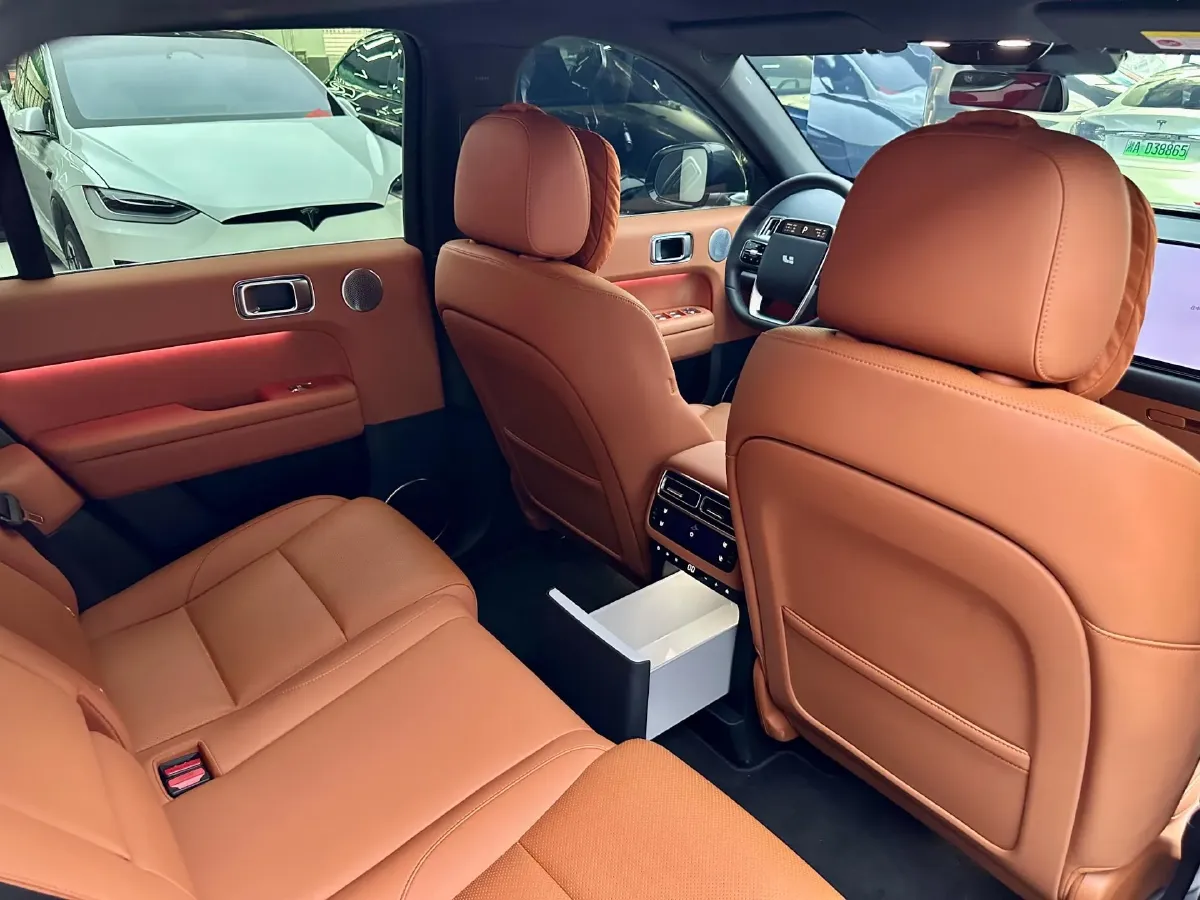 2025 Li L6 Range Extended 154HP L4 REEV,autocango,china used car exporter,china ev exporter,chinese used car exporter,chinese used ev exporter