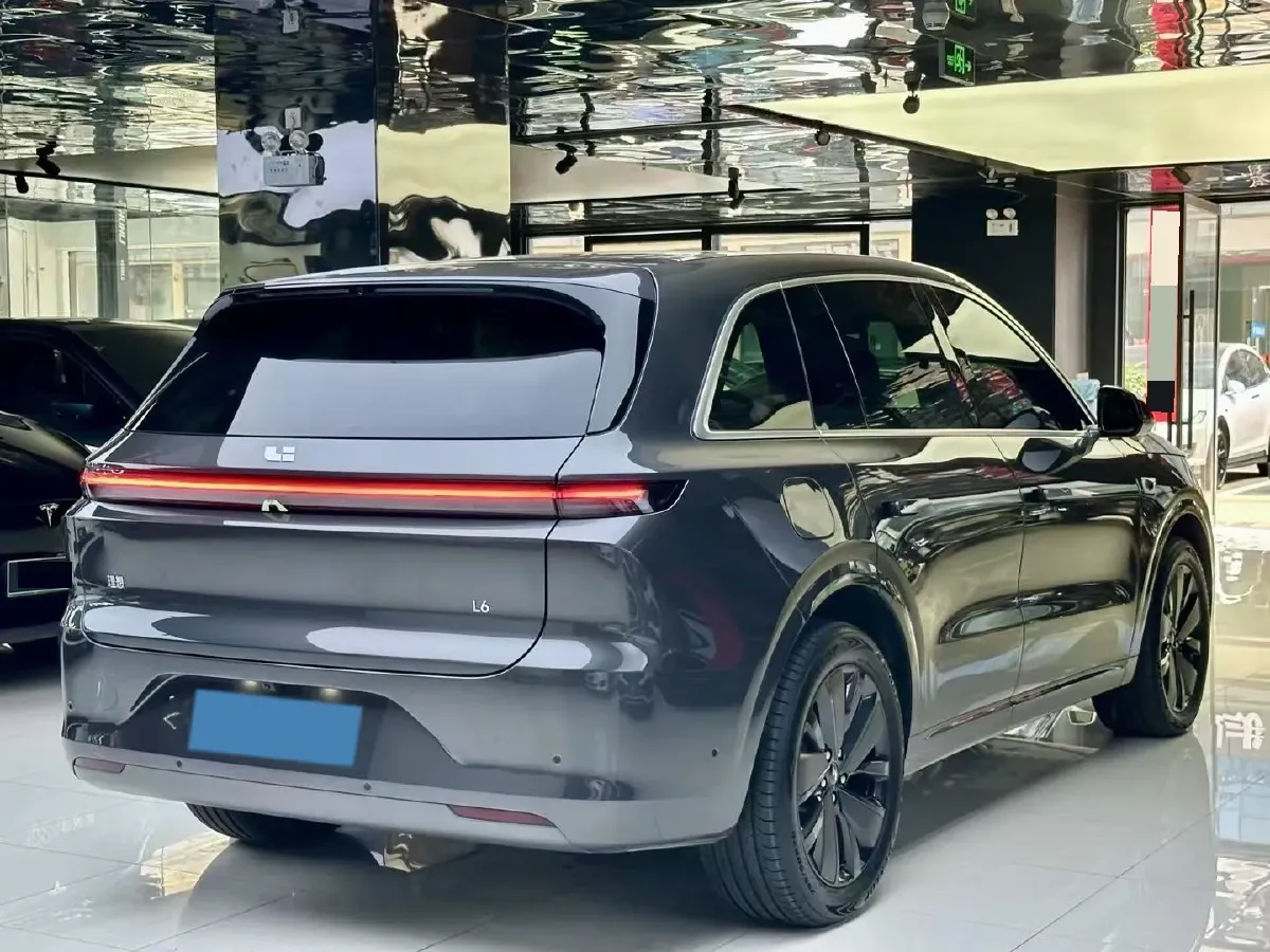 2025 Li L6 Range Extended 154HP L4 REEV,autocango,china used car exporter,china ev exporter,chinese used car exporter,chinese used ev exporter