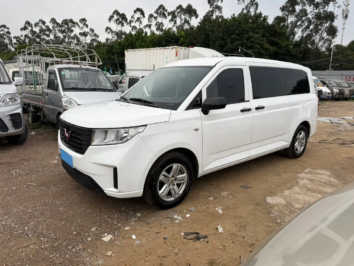 2021 WuLing ZhengChen 1.5T 147HP L4 6MT,autocango,china used car exporter,china ev exporter,chinese used car exporter,chinese used ev exporter