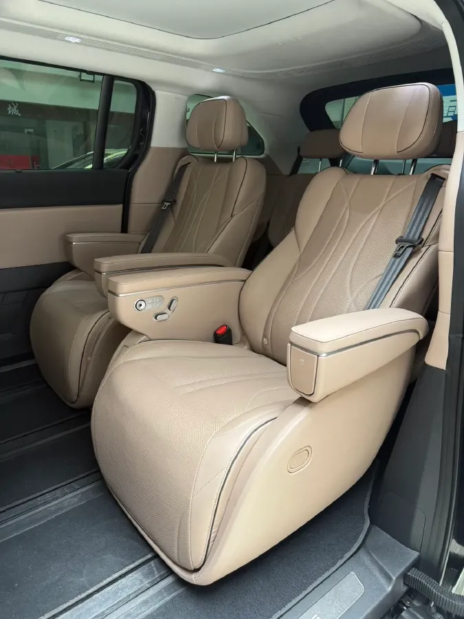 2024 Xpeng X9 BEV 84.5KWH,autocango,china used car exporter,china ev exporter,chinese used car exporter,chinese used ev exporter