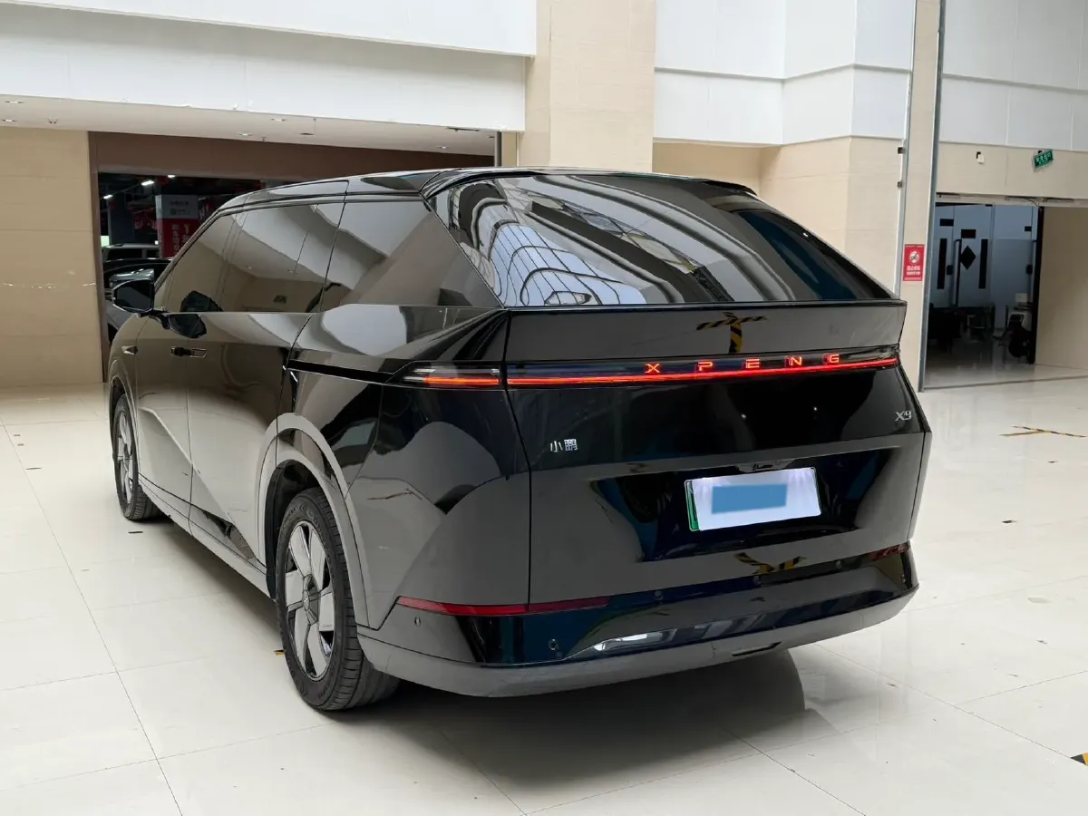 2024 Xpeng X9 BEV 84.5KWH,autocango,china used car exporter,china ev exporter,chinese used car exporter,chinese used ev exporter
