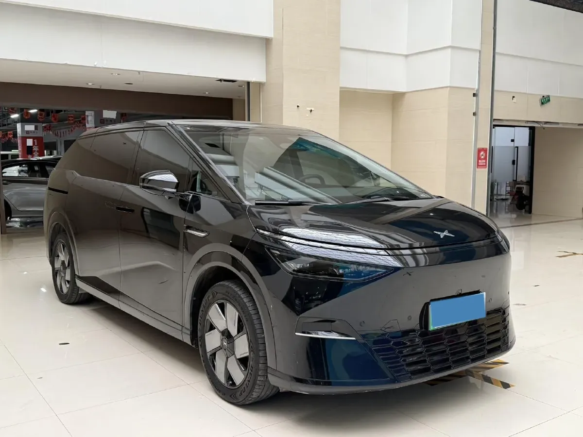 2024 Xpeng X9 BEV 84.5KWH,autocango,china used car exporter,china ev exporter,chinese used car exporter,chinese used ev exporter