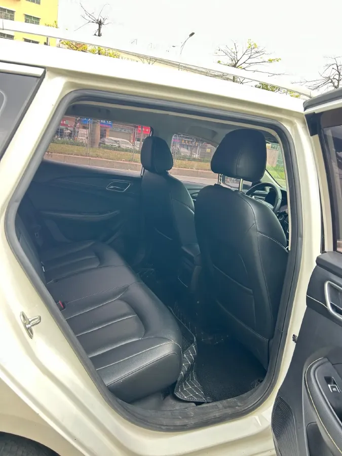 2018 Roewe Ei5 BEV 35KWH,autocango,china used car exporter,china ev exporter,chinese used car exporter,chinese used ev exporter