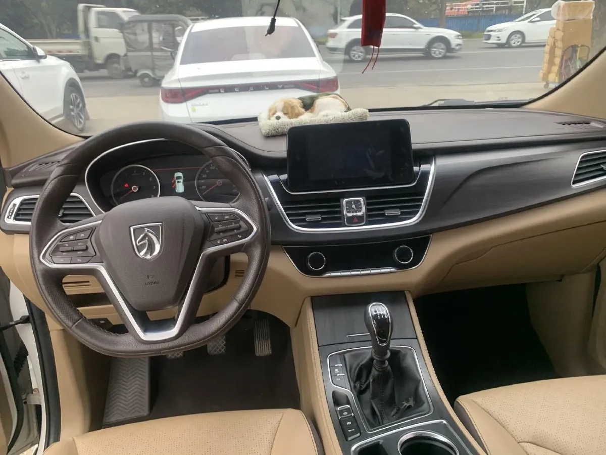 2017 BaoJun 730 1.5T 150HP L4 6MT,autocango,china used car exporter,china ev exporter,chinese used car exporter,chinese used ev exporter