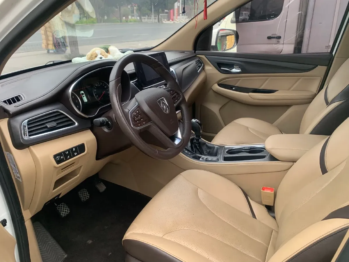 2017 BaoJun 730 1.5T 150HP L4 6MT,autocango,china used car exporter,china ev exporter,chinese used car exporter,chinese used ev exporter