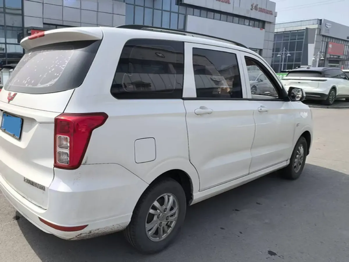 2019 WuLing HongGuang 1.5L 99HP L4 6MT,autocango,china used car exporter,china ev exporter,chinese used car exporter,chinese used ev exporter