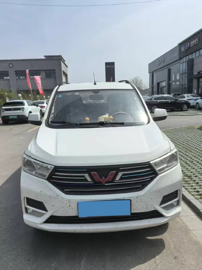 2019 WuLing HongGuang 1.5L 99HP L4 6MT,autocango,china used car exporter,china ev exporter,chinese used car exporter,chinese used ev exporter
