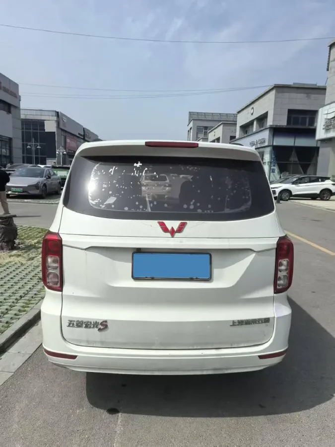 2019 WuLing HongGuang 1.5L 99HP L4 6MT,autocango,china used car exporter,china ev exporter,chinese used car exporter,chinese used ev exporter
