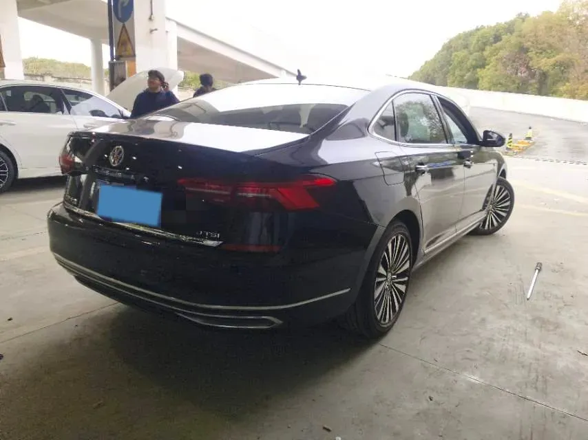 2020 Volkswagen Passat 2.0T 186HP L4 7DCT,autocango,china used car exporter,china ev exporter,chinese used car exporter,chinese used ev exporter