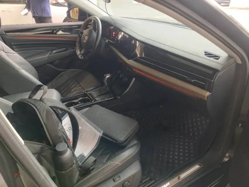 2020 Volkswagen Passat 2.0T 186HP L4 7DCT,autocango,china used car exporter,china ev exporter,chinese used car exporter,chinese used ev exporter