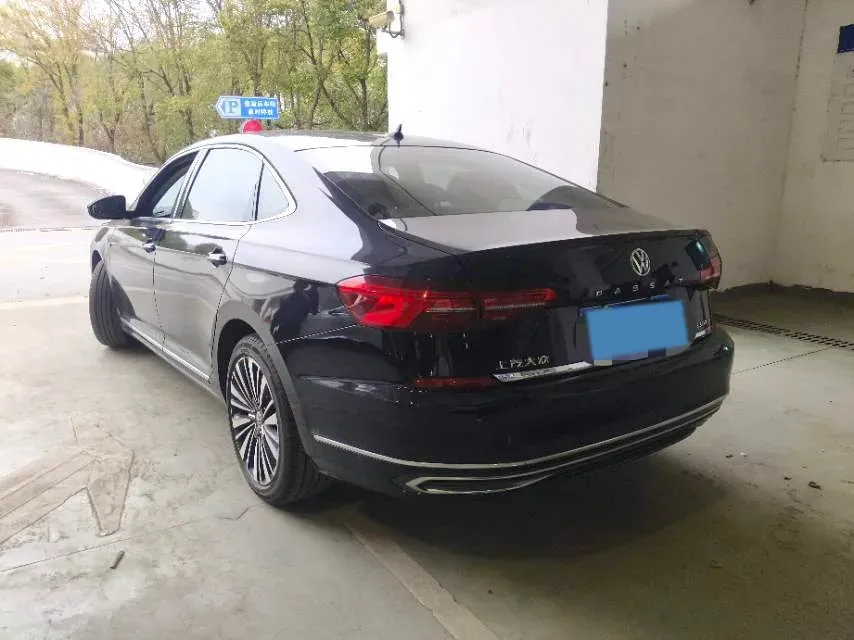 2020 Volkswagen Passat 2.0T 186HP L4 7DCT,autocango,china used car exporter,china ev exporter,chinese used car exporter,chinese used ev exporter