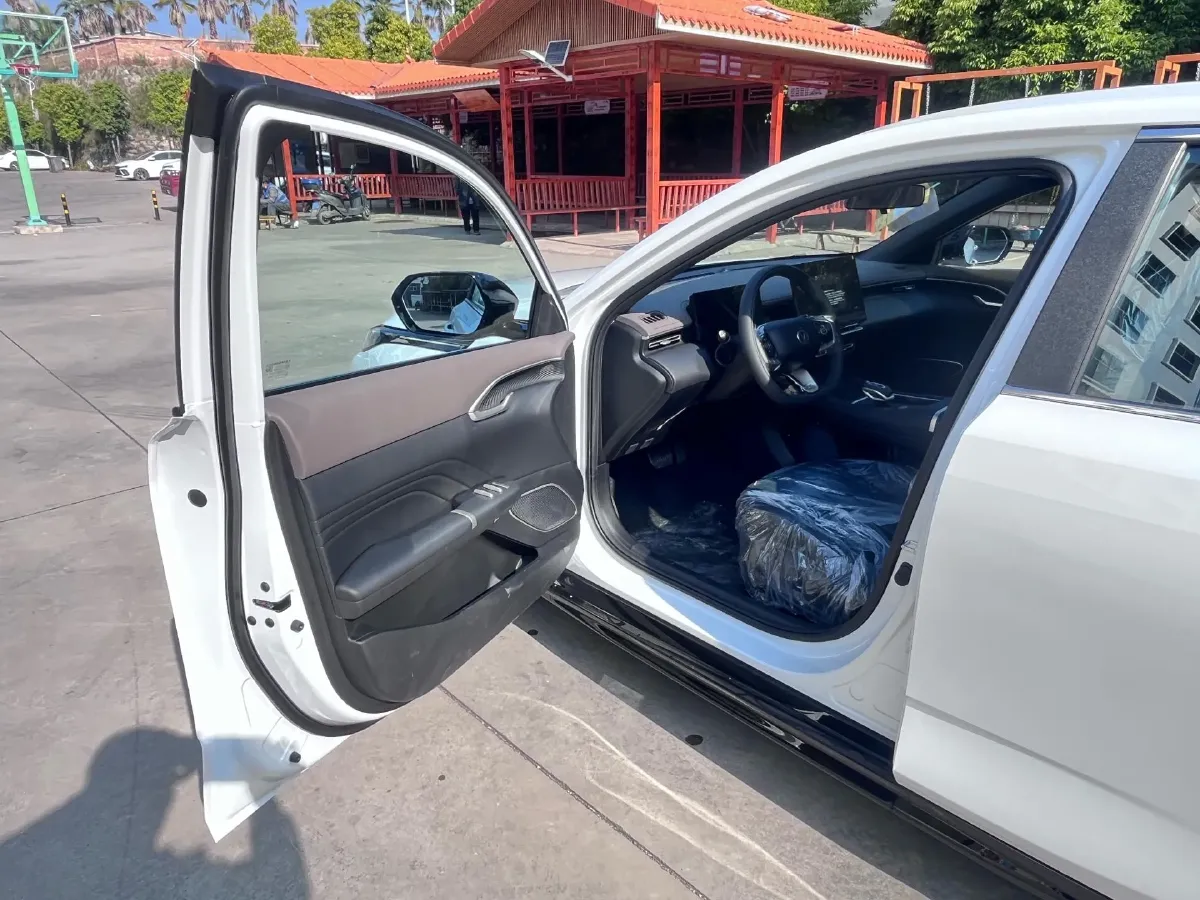 2024 ChangAn Eado 1.5T 170HP L4 7DCT,autocango,china used car exporter,china ev exporter,chinese used car exporter,chinese used ev exporter