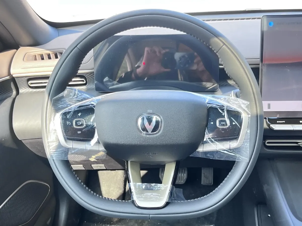 2024 ChangAn Eado 1.5T 170HP L4 7DCT,autocango,china used car exporter,china ev exporter,chinese used car exporter,chinese used ev exporter