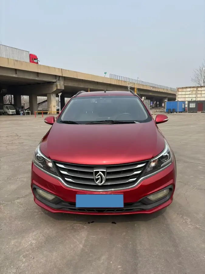 2017 BaoJun 310W 1.5L 112HP L4 6MT,autocango,china used car exporter,china ev exporter,chinese used car exporter,chinese used ev exporter