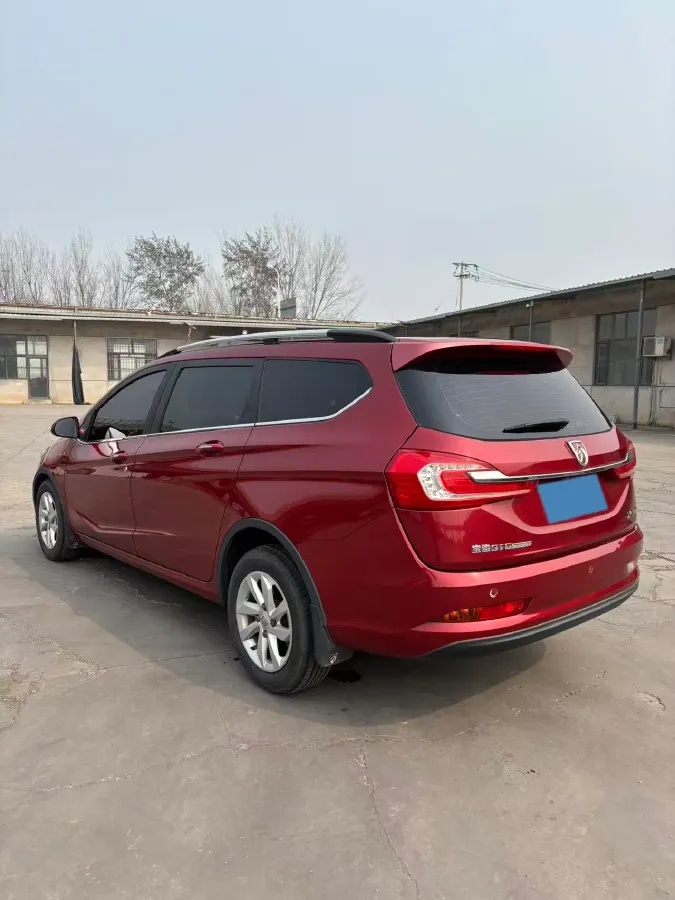 2017 BaoJun 310W 1.5L 112HP L4 6MT,autocango,china used car exporter,china ev exporter,chinese used car exporter,chinese used ev exporter