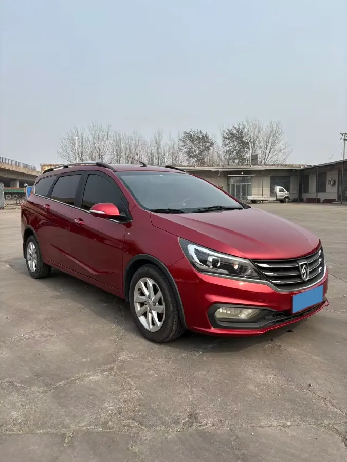2017 BaoJun 310W 1.5L 112HP L4 6MT,autocango,china used car exporter,china ev exporter,chinese used car exporter,chinese used ev exporter