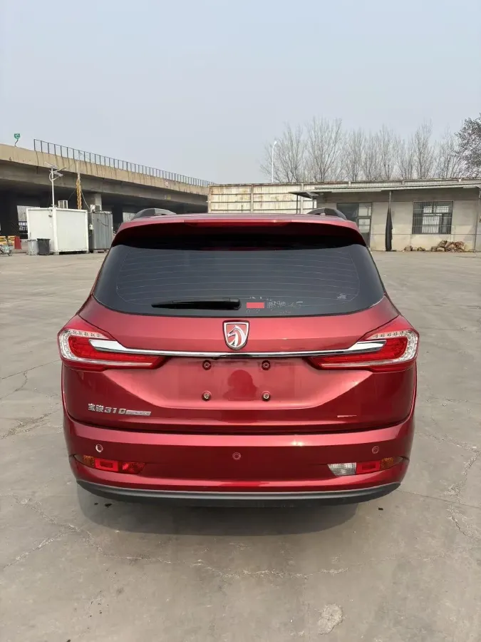 2017 BaoJun 310W 1.5L 112HP L4 6MT,autocango,china used car exporter,china ev exporter,chinese used car exporter,chinese used ev exporter