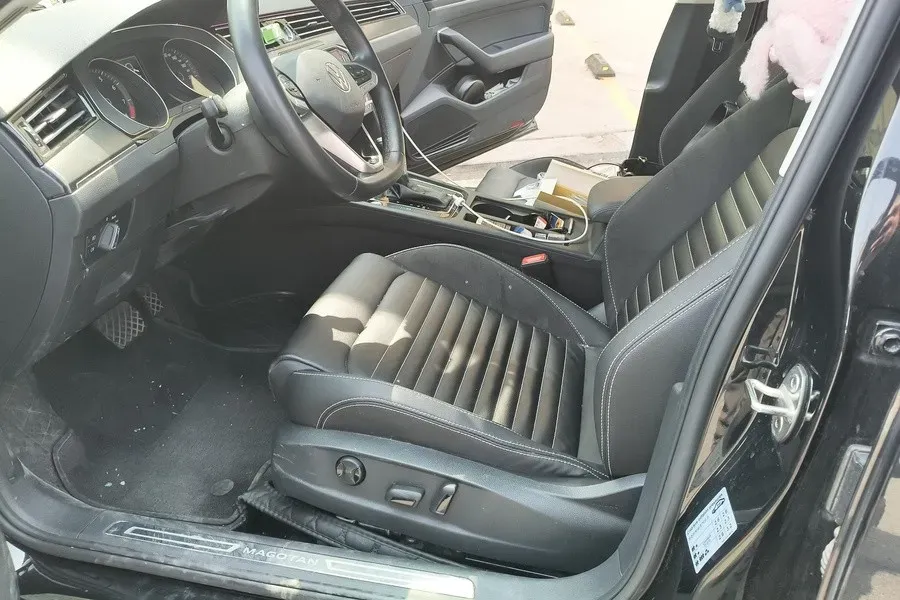 2020 Volkswagen Magotan 2.0T 186HP L4 7DCT,autocango,china used car exporter,china ev exporter,chinese used car exporter,chinese used ev exporter