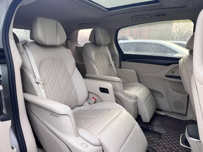 2022 Buick GL8 2.0T 237HP L4 9AT,autocango,china used car exporter,china ev exporter,chinese used car exporter,chinese used ev exporter