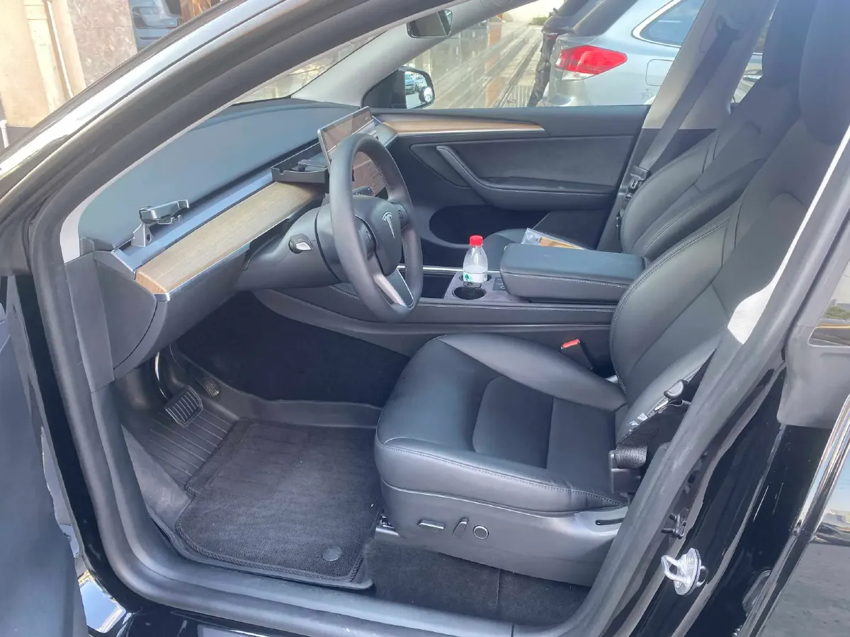 2022 Tesla Model Y BEV 60KWH,autocango,china used car exporter,china ev exporter,chinese used car exporter,chinese used ev exporter