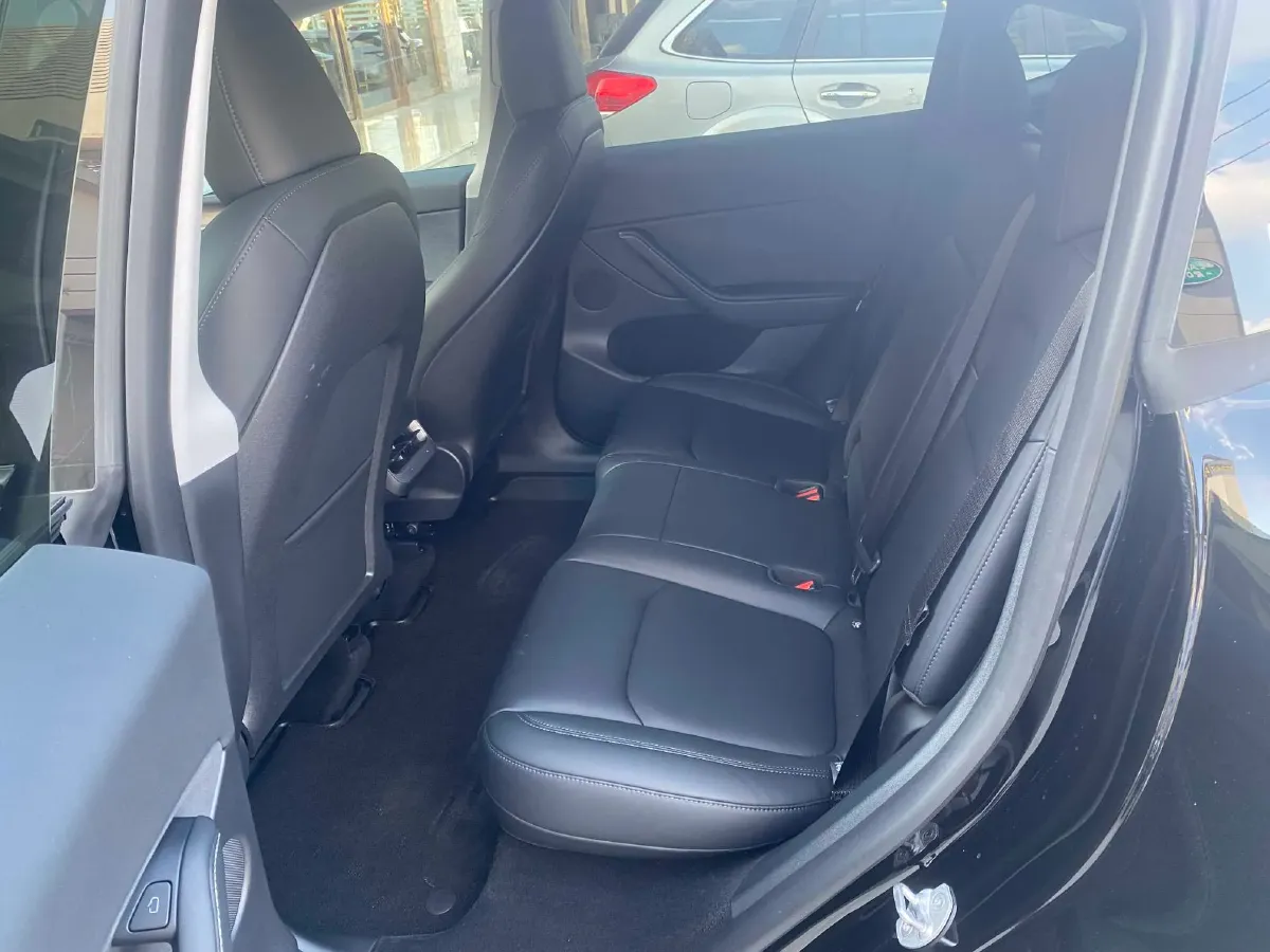 2022 Tesla Model Y BEV 60KWH,autocango,china used car exporter,china ev exporter,chinese used car exporter,chinese used ev exporter