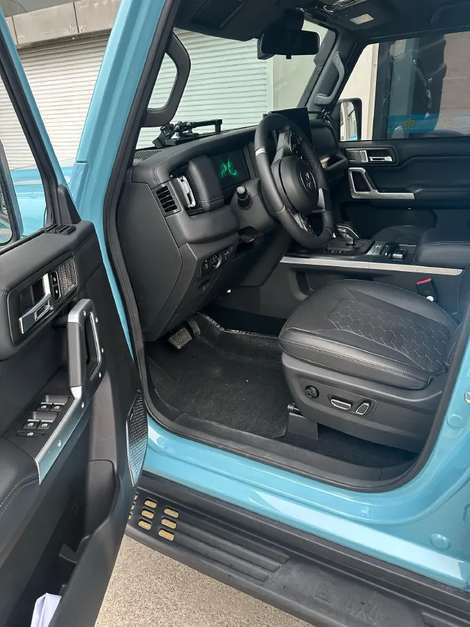 2025 212 212 T01 2.0T 252HP L4 8AT,autocango,china used car exporter,china ev exporter,chinese used car exporter,chinese used ev exporter