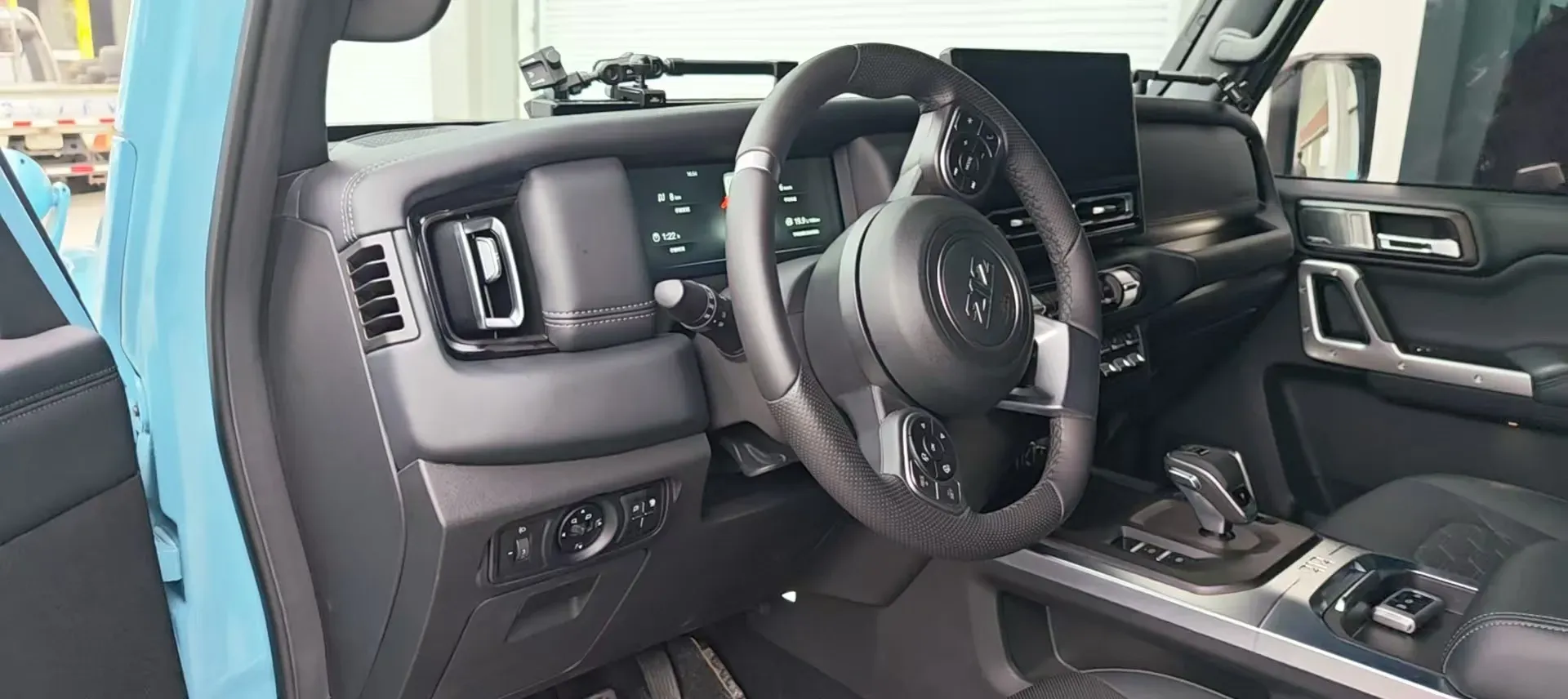 2025 212 212 T01 2.0T 252HP L4 8AT,autocango,china used car exporter,china ev exporter,chinese used car exporter,chinese used ev exporter