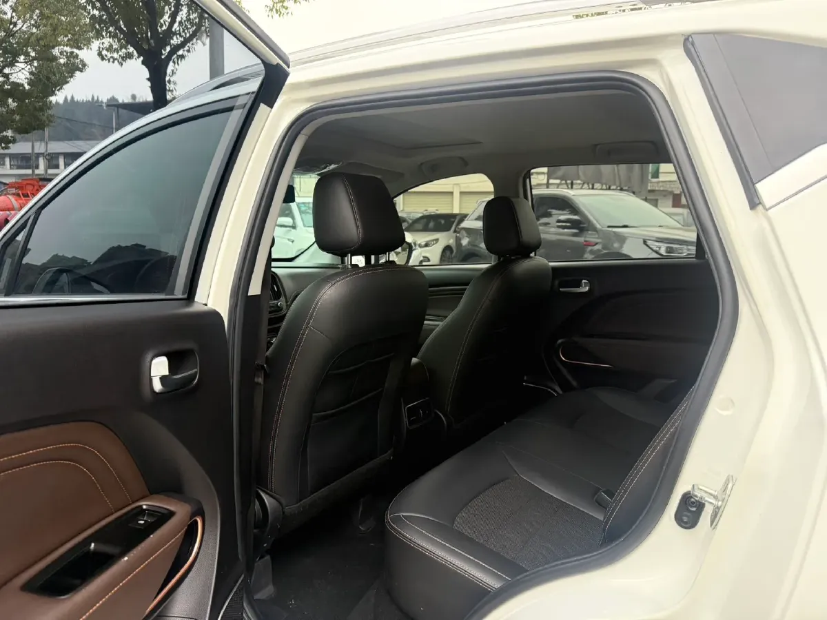 2019 GAC Trumpchi GS3 1.5T 163HP L3 7DCT,autocango,china used car exporter,china ev exporter,chinese used car exporter,chinese used ev exporter