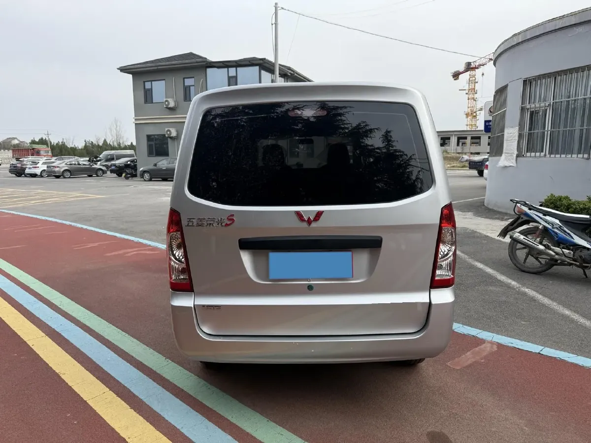 2023 WuLing RongGuang New Truck 1.5L 102HP L4 5MT,autocango,china used car exporter,china ev exporter,chinese used car exporter,chinese used ev exporter