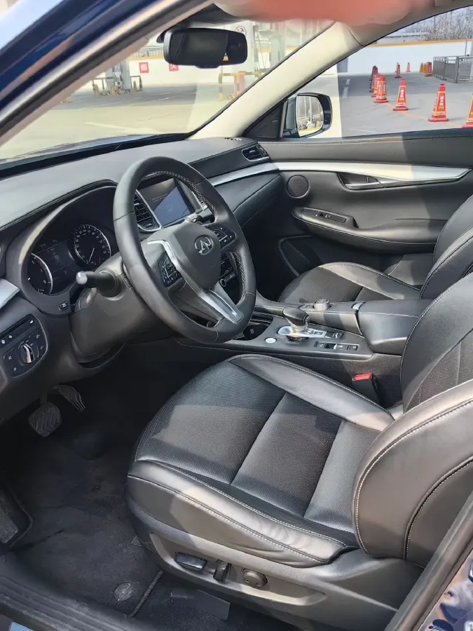 2020 Infiniti QX50 2.0T 272HP L4 CVT,autocango,china used car exporter,china ev exporter,chinese used car exporter,chinese used ev exporter