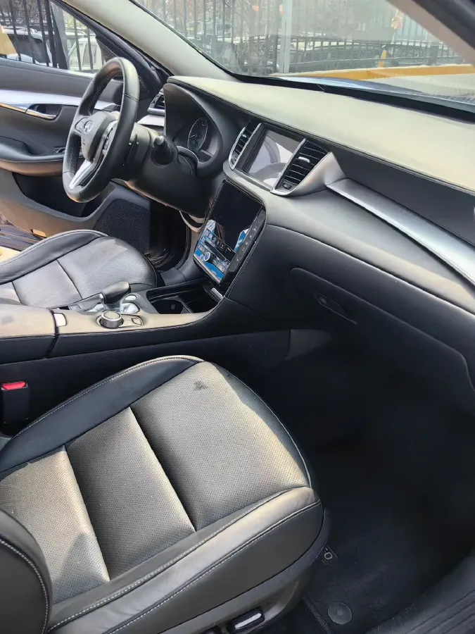2020 Infiniti QX50 2.0T 272HP L4 CVT,autocango,china used car exporter,china ev exporter,chinese used car exporter,chinese used ev exporter