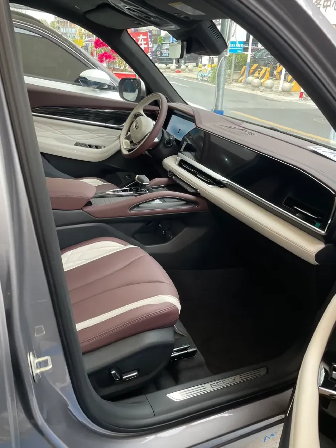 2024 Geely Monjaro 2.0T 238HP L4 8AT,autocango,china used car exporter,china ev exporter,chinese used car exporter,chinese used ev exporter