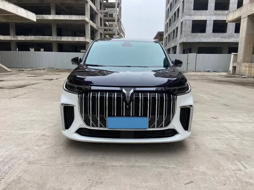 2022 Voyah Dream 1.5T 136HP L4 PHEV 25.57KWH,autocango,china used car exporter,china ev exporter,chinese used car exporter,chinese used ev exporter