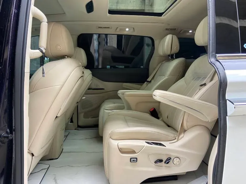 2022 Voyah Dream 1.5T 136HP L4 PHEV 25.57KWH,autocango,china used car exporter,china ev exporter,chinese used car exporter,chinese used ev exporter